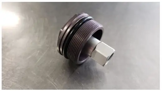 vorsprung Smashpot Bottomless Coil Spring System Instruction Manual - Thread the TOP CAP ADAPTOR