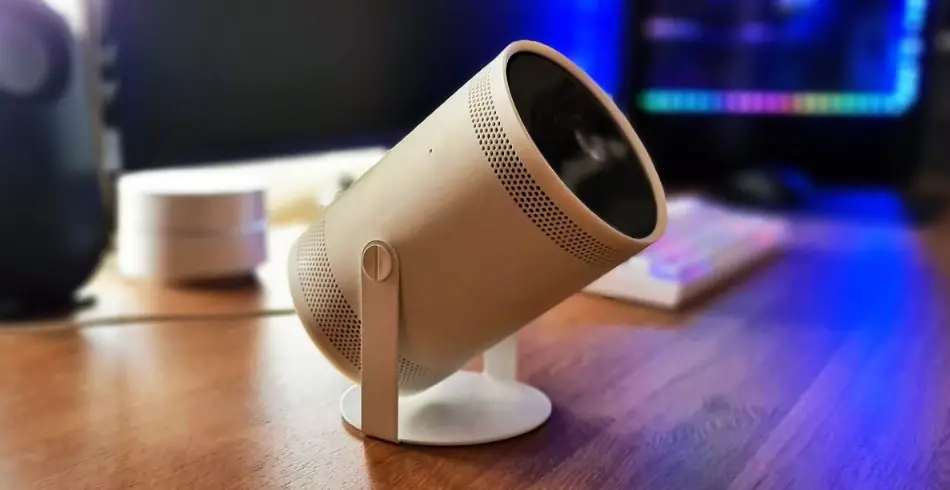 Samsung Sp-lsp3blaxza The Freestyle Smart Projector User Manual Samsung Sp-lsp3blaxza The Freestyle Smart Projector User Manual