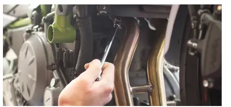 Two Brothers Racing 005-4630106-S1B 2017 Kawasaki Z650 and Ninja 650 Motorcycle-FIG3