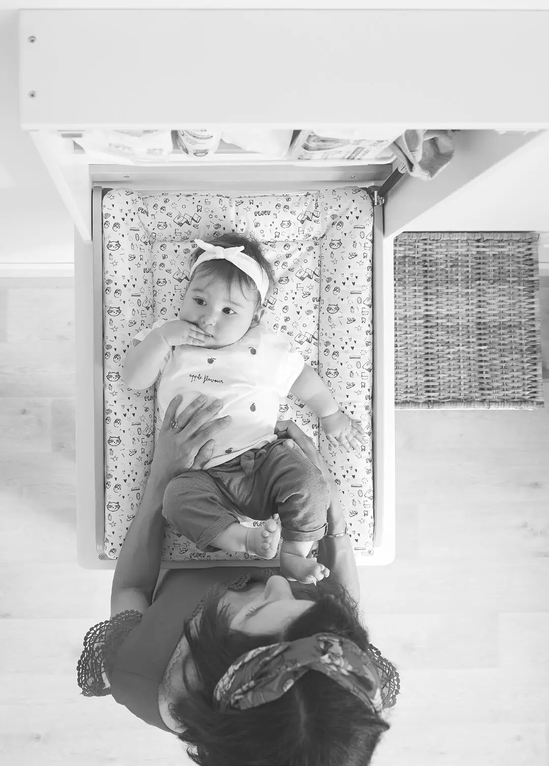 badabulle B035201 Wall-Mounted Changing Table -figure 9