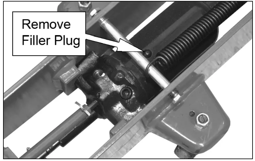 Clarke CTJ2GLS Strong Arm 2 Tonne Service Jack - filler plug 2