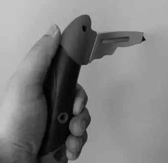 MEDIC THERAPEUTICS 005 482 4 IN 1 Auto Assist Handle - Window Breaker