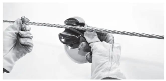 AFL INS-ACA056 Longspan Tie with Pad - Apply the Tie Pad to the conductor so the conductor