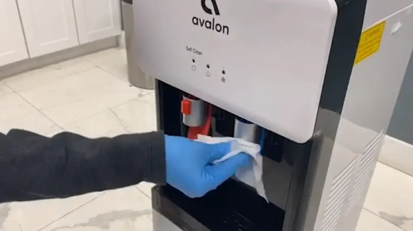 Avalon disinfectant wipes