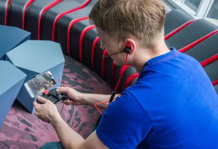 Tt eSPORTS Contour Wireless Mobile Gaming Controller for iPhone-12