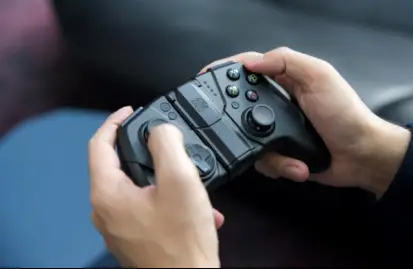 Tt eSPORTS Contour Wireless Mobile Gaming Controller for iPhone-9