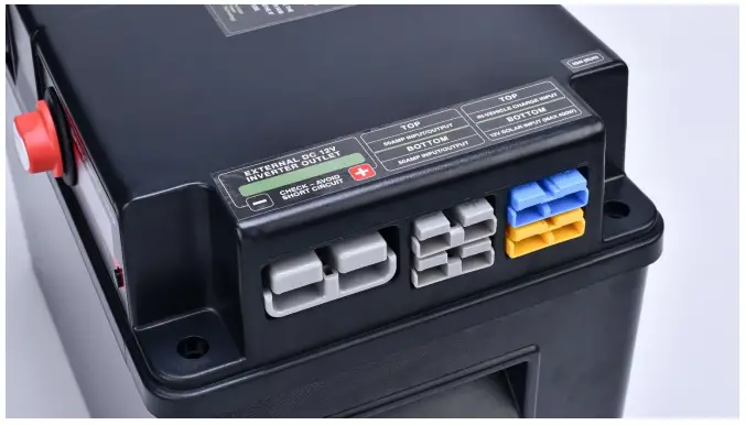 Portable-Power-Technology-2500-Vehicle-Power-Hub-Fig-03