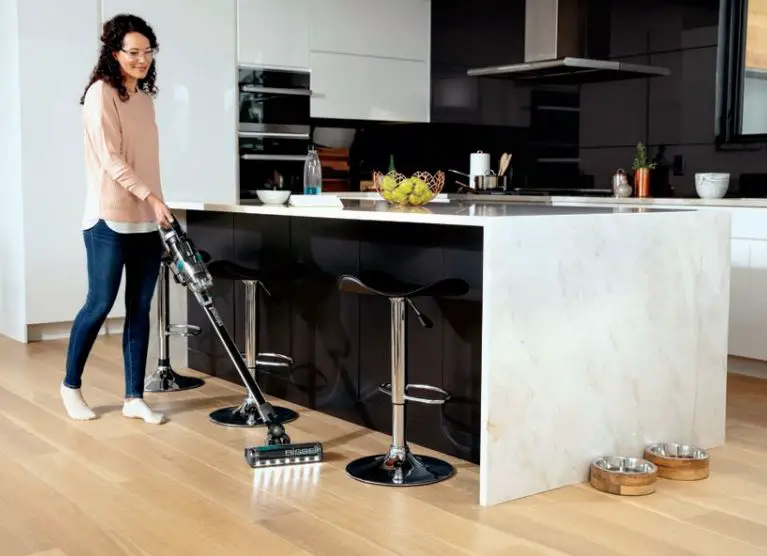 Bissell 2288 Series Iconpet Cordless Vacuum Cleaner - Use instraction