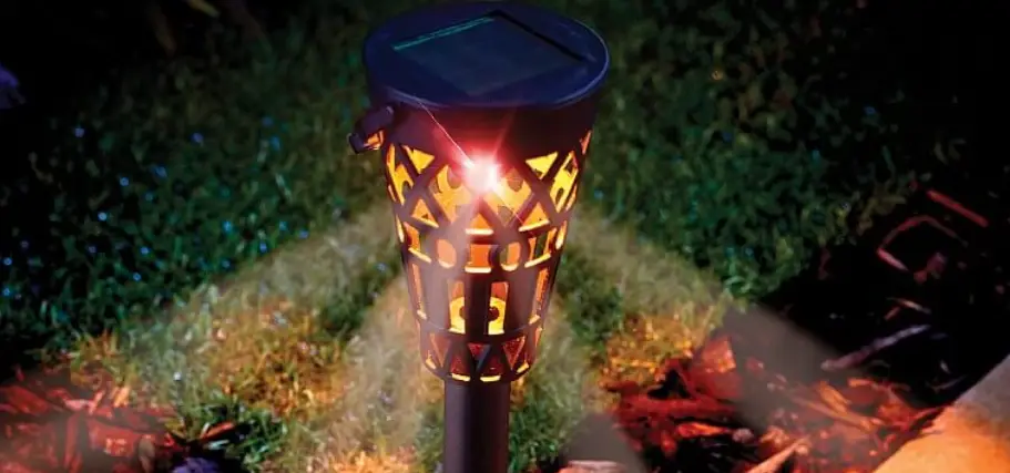 Coopers Of Stortford K756 Set 4 Cut Out Solar Fence Lights Instruction Manual Coopers Of Stortford K756 Set 4 Cut Out Solar Fence Lights Instruction Manual