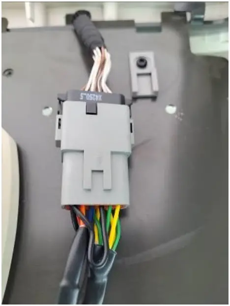 AGRA-GPS CRG-Fendt Roof Bridge - assembly 11