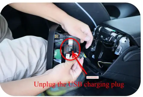 ansshow 3-Y Rear Entertainment Touch Screen Installation Guide - Unplug the USB charging plug