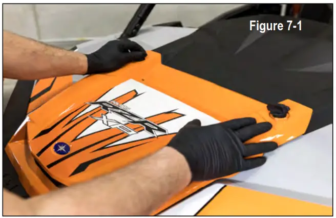 MB QUART 10” Subwoofer 400 Watt- STEP 1 – REMOVE CENTER HOOD