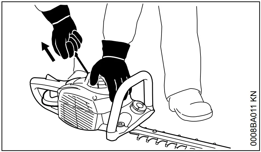 STIHL HS 46 Light Petrol Hedge Trimmer - Starting