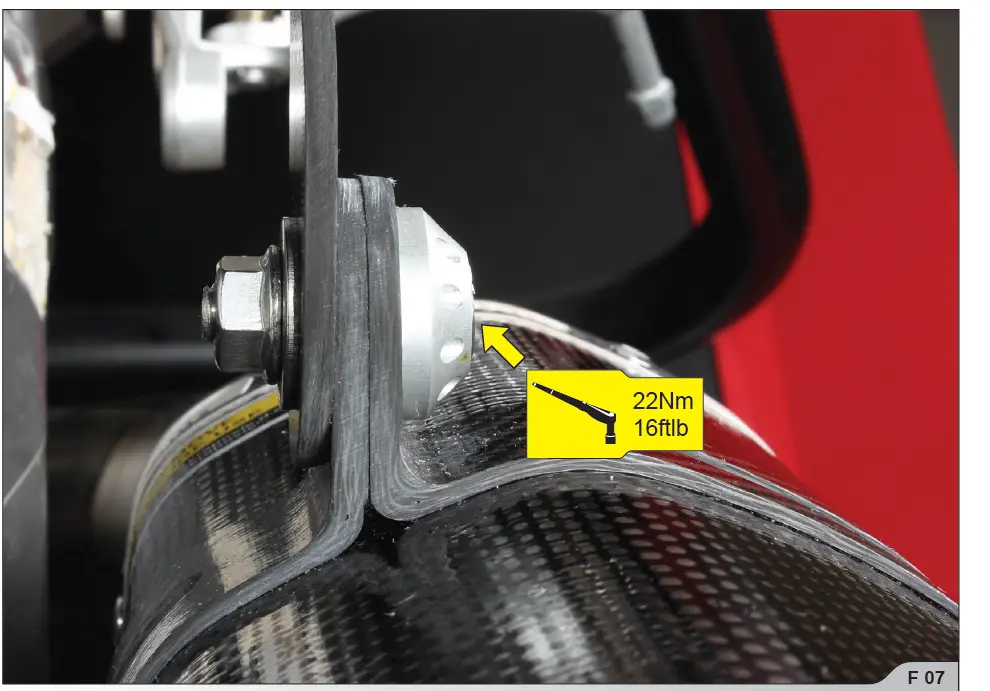 AKRAPOVIC Aprilia RSV4 Slip-on Exhaust Comparision fig 10