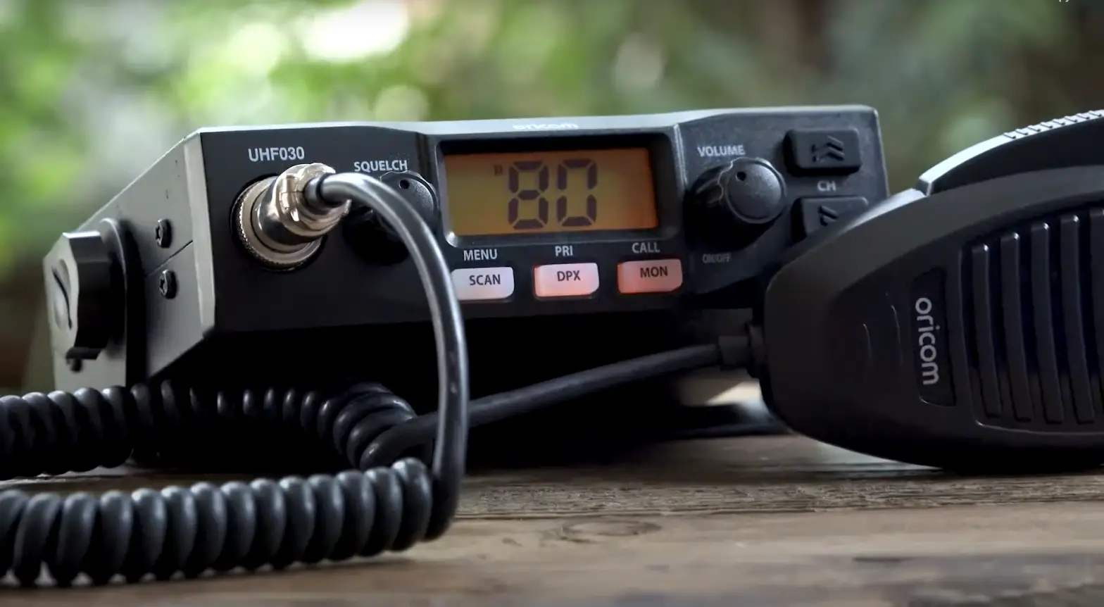 Oricom Uhf098 Din Size 5 Watt Uhf Cb Radio User Guide