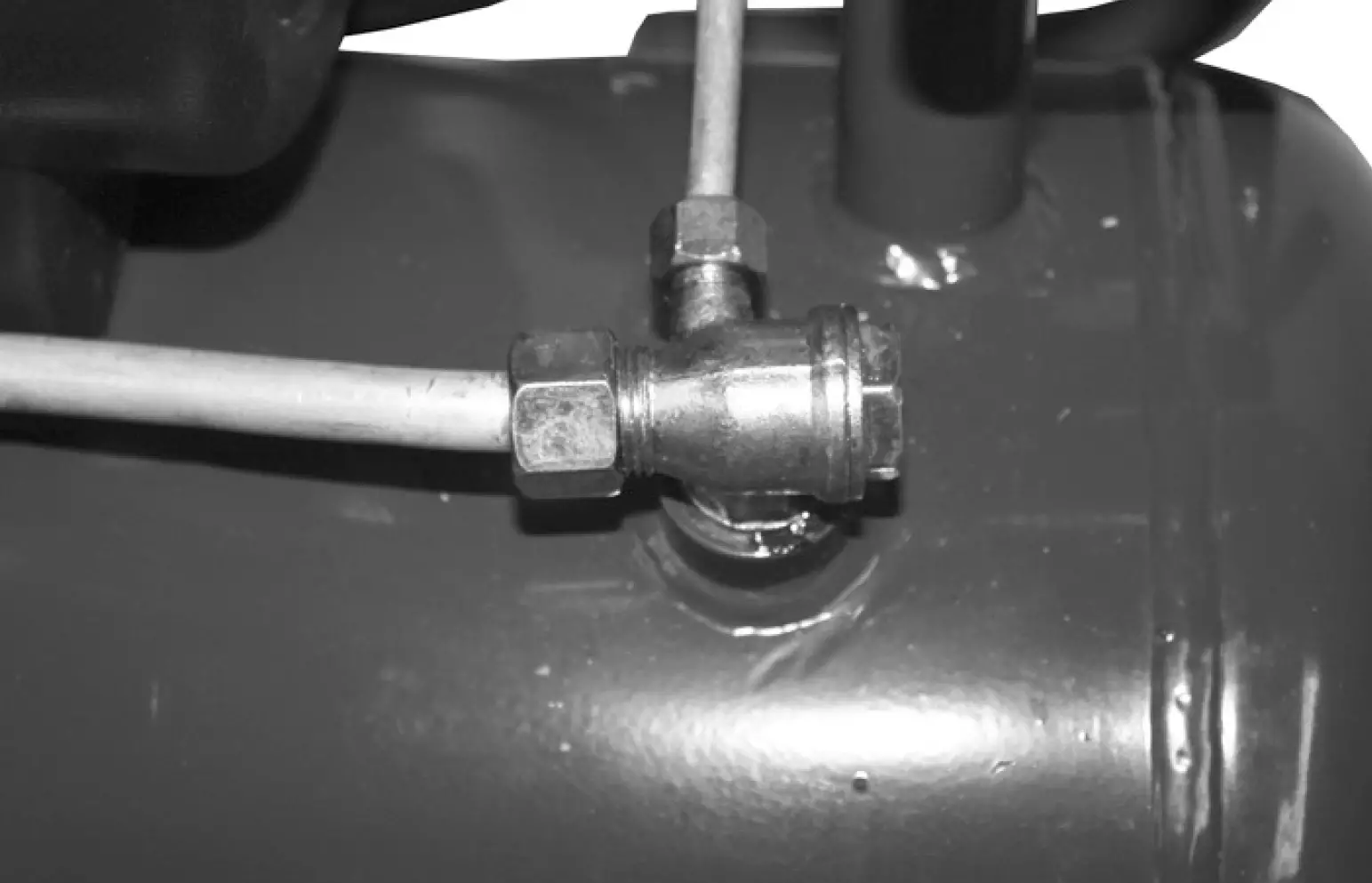 CHECKING THE NON-RETURN VALVE