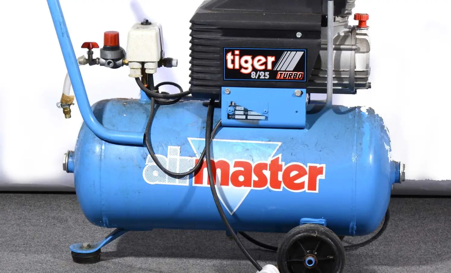 Airmaster Tiger 7-550 50l Oil Free Air Compressor Instruction Manual