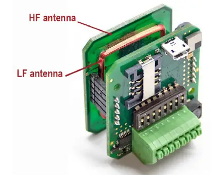 ELATEC-T4W2-B01C7-TWN4-Palon-Compact-M-RFID-Reader-01