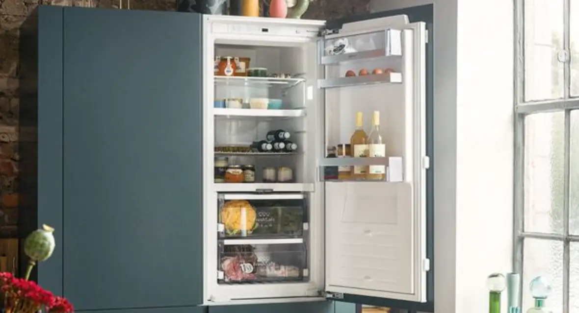 Neff Ki141 Built-in Fridge Instruction Manual Neff Ki141 Built-in Fridge Instruction Manual