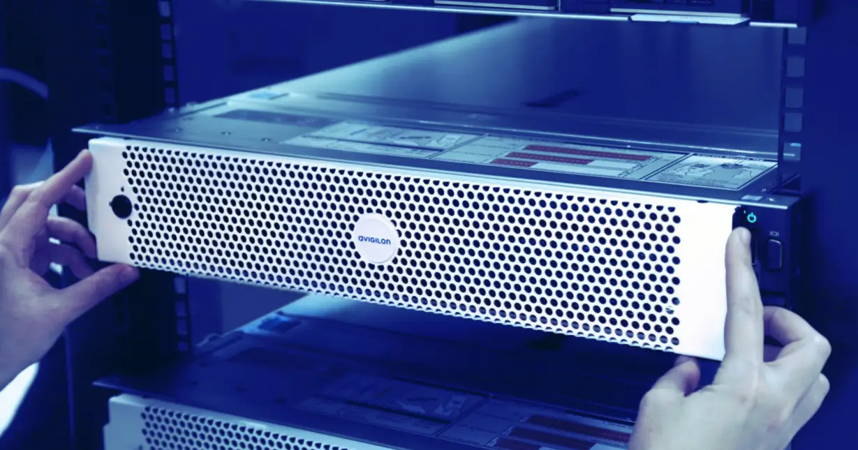 Avigilon Nvr5-std-10gbe Standard Kit Installation Guide Avigilon Nvr5-std-10gbe Standard Kit Installation Guide