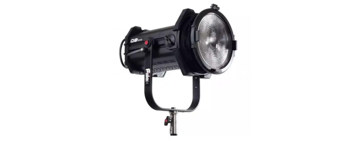 Fiilex Flxq8clr-z Q8 Color Led Fresnel Travel Kit User Guide Fiilex Flxq8clr-z Q8 Color Led Fresnel Travel Kit User Guide