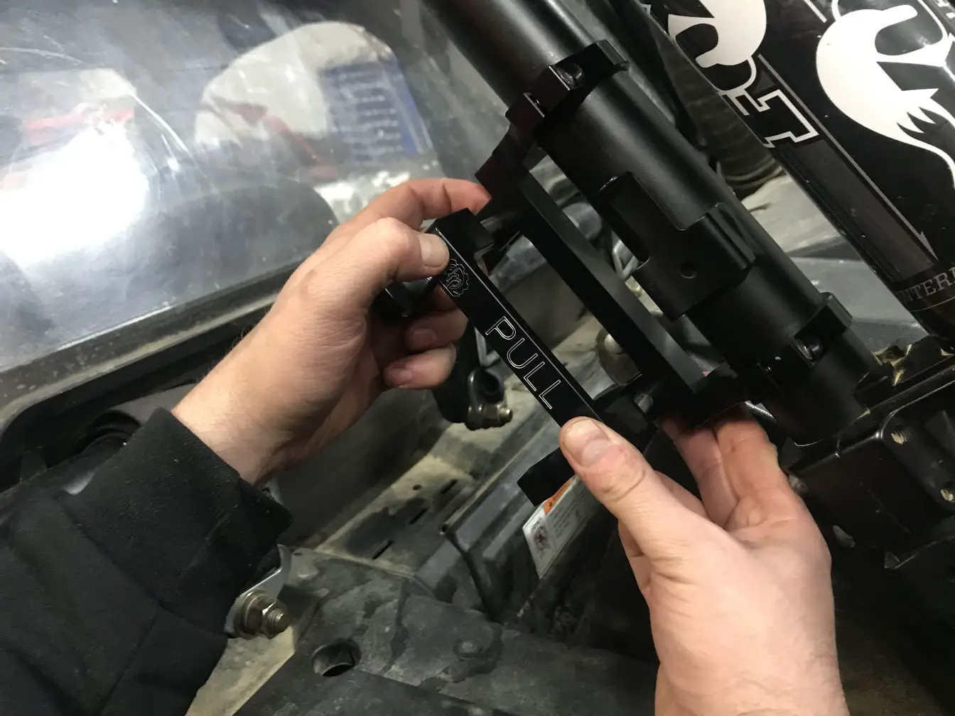 DEVIANT RACE SBSS-9211-EPR Polaris Ranger Quick Release Fire Extinguisher Mount - Figure 3