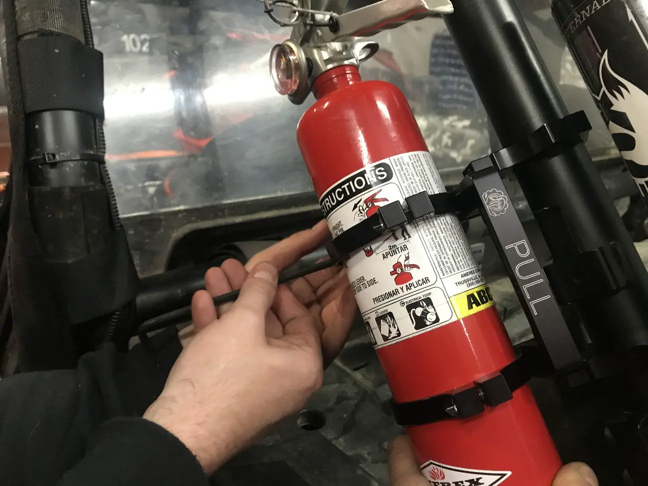 DEVIANT RACE SBSS-9211-EPR Polaris Ranger Quick Release Fire Extinguisher Mount - Figure 4