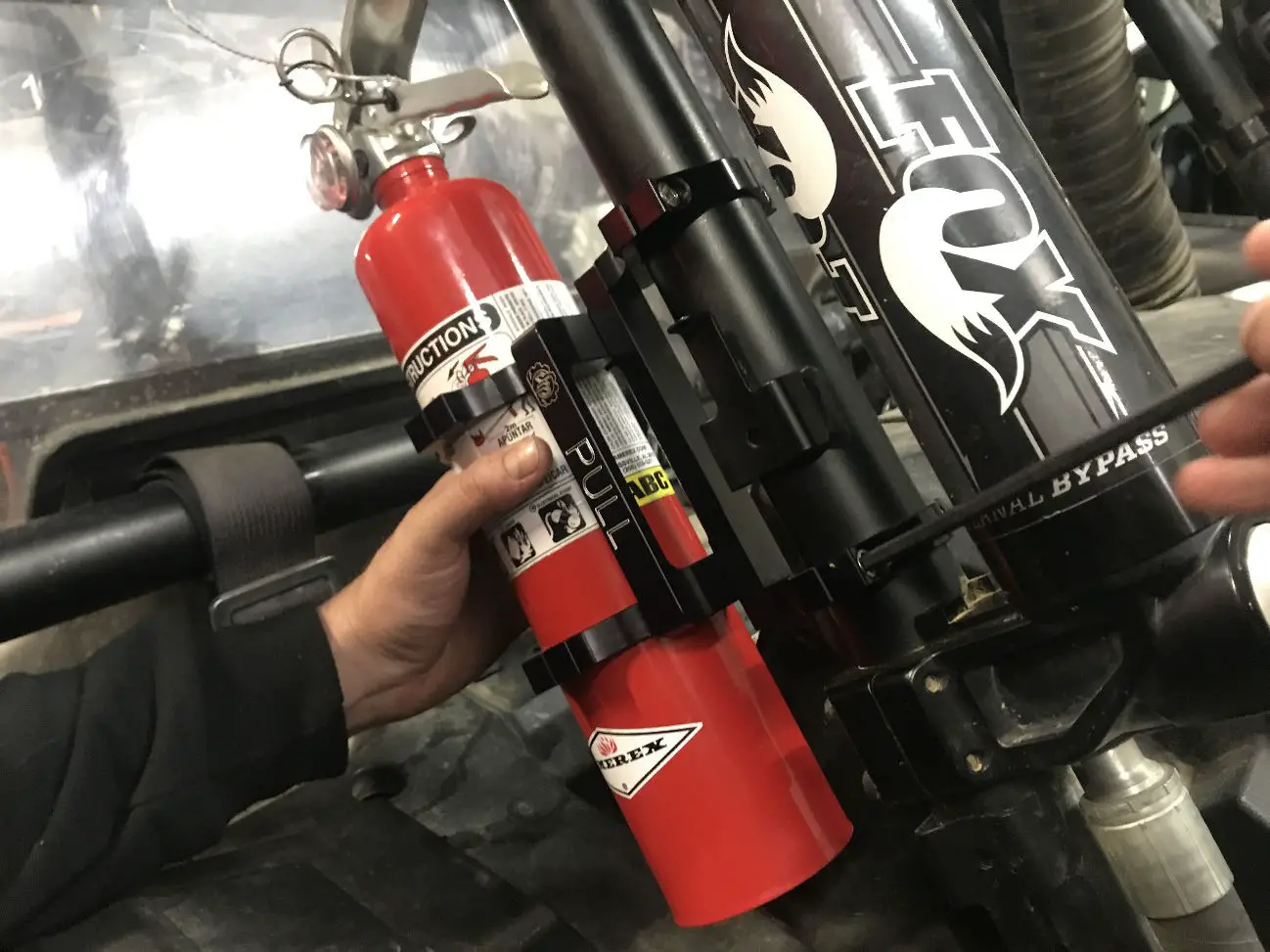 DEVIANT RACE SBSS-9211-EPR Polaris Ranger Quick Release Fire Extinguisher Mount - Figure 5