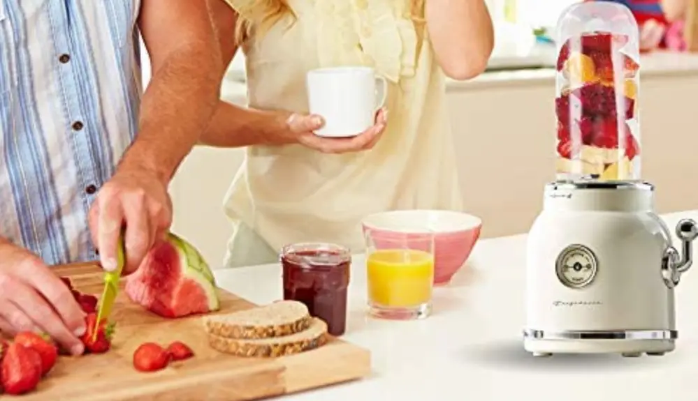 Frigidaire Esmm100 Retro Square Smoothie Maker Instructions