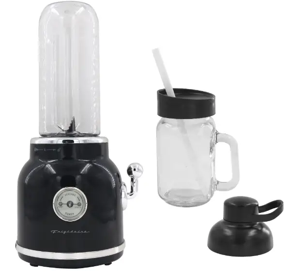 Frigidaire-ESMM100-Retro-Square-Smoothie-Maker-product-image