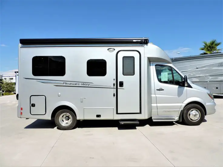 2021 Pleaseure Way Plateau Xltd Owners Manual 2021 Pleaseure Way Plateau Xltd Owners Manual