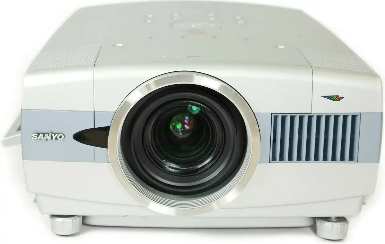 SANYO-XT16-Multimedia-Smart-Projector