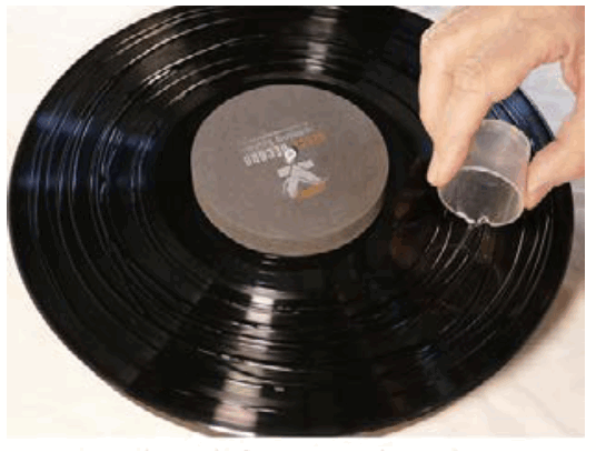 RECORD RESTORE Cleaning Vinyl - Fig5