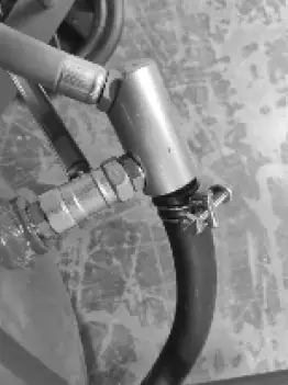 GLOBAL INDUSTRIAL 320777 20 Gallons Portable Sandblaster 05