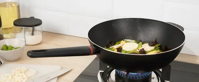 Ikea Besinning Wok With Lid Non-stick Coating User Manual Ikea Besinning Wok With Lid Non-stick Coating User Manual