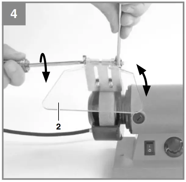 Fitting the spark reflector