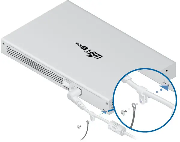 UBIQUITI US-XG - Using the Cable Clip 4