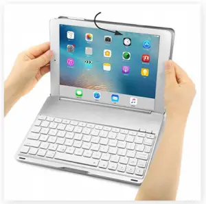Remove the iPad From Keyboard Case 3