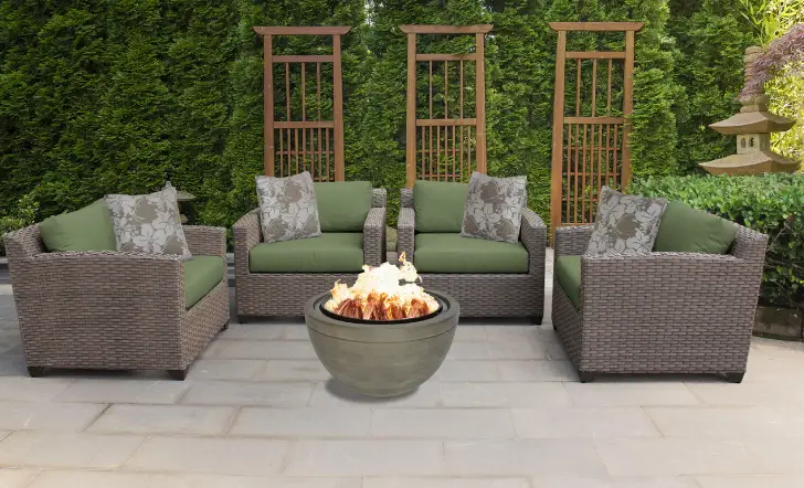 Callow Retail Hr18990aa County Delux Wood Firepit Owner's Manual Callow Retail Hr18990aa County Delux Wood Firepit Owner's Manual