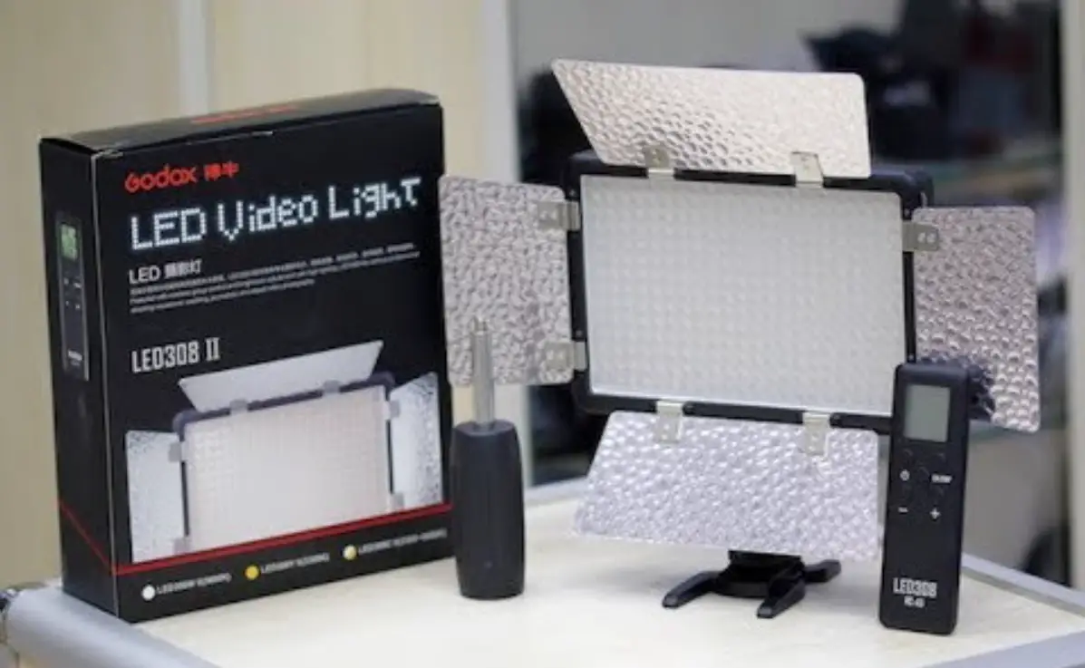 Godox Led308ii Led Video Studio Light Instruction Manual Godox Led308ii Led Video Studio Light Instruction Manual