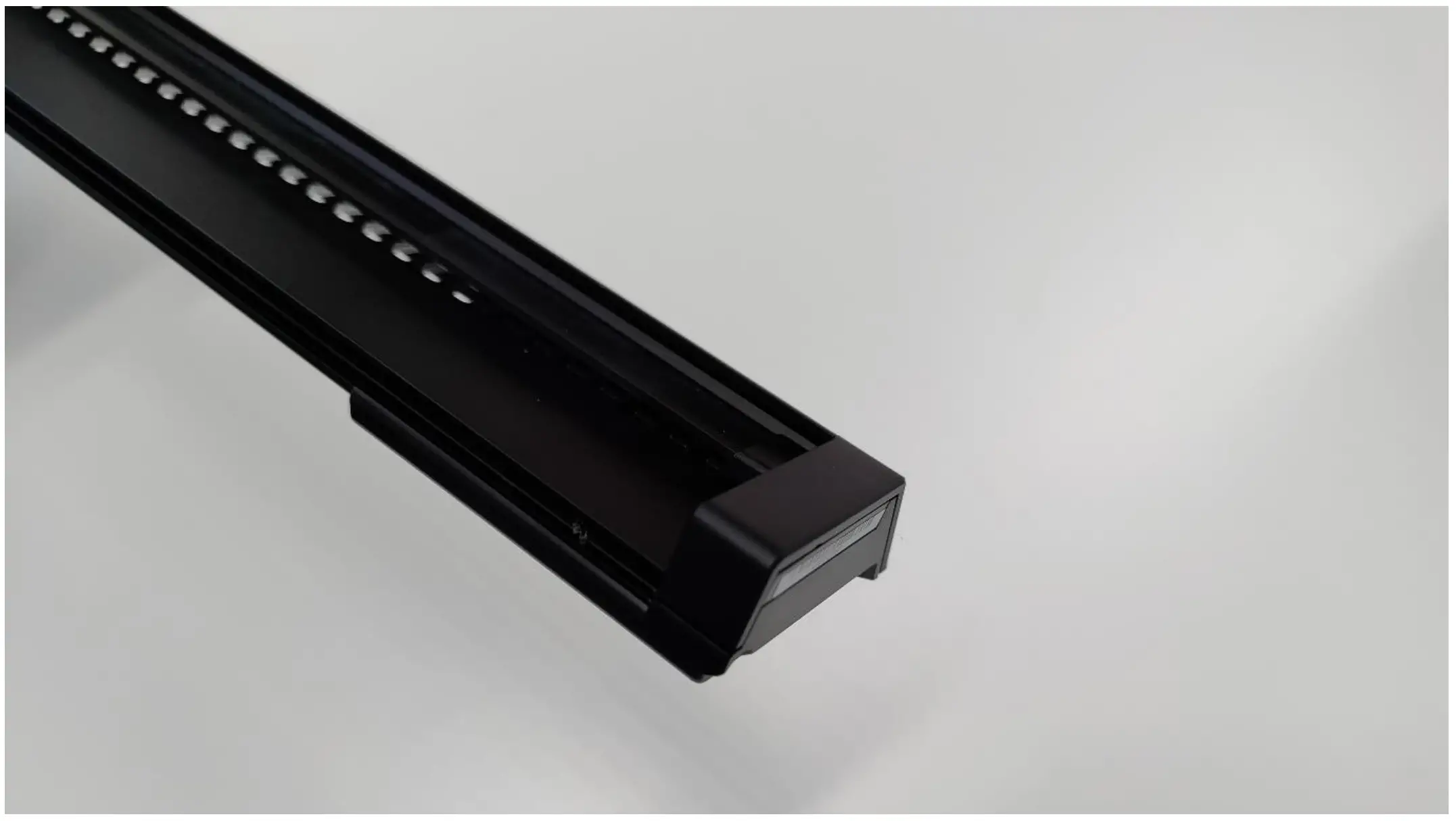 Plugged Rail with Rail Controller