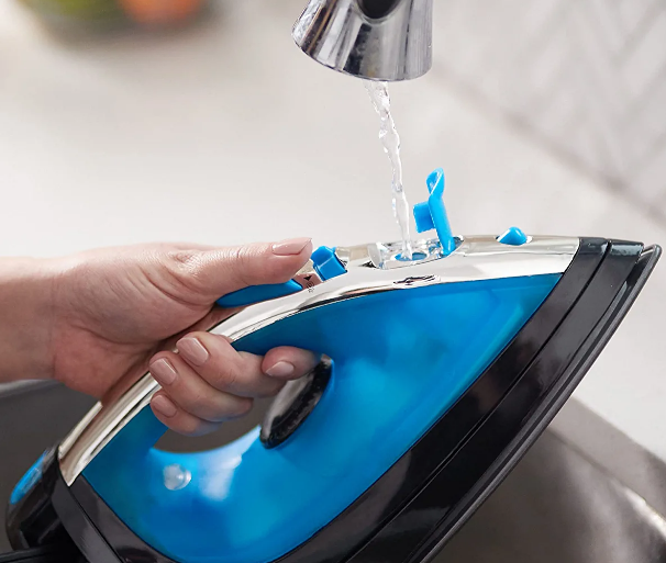 Sunbeam-32610010-1400W-Steammaster-Steam-Iron-fig-2