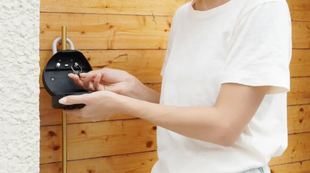 Omuark K12 Plus Portable Key Keeper User Manual