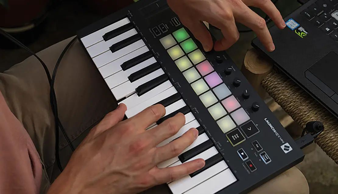 Launchkey Mk3 25-key Usb Midi Keyboard Controller Instruction Manual