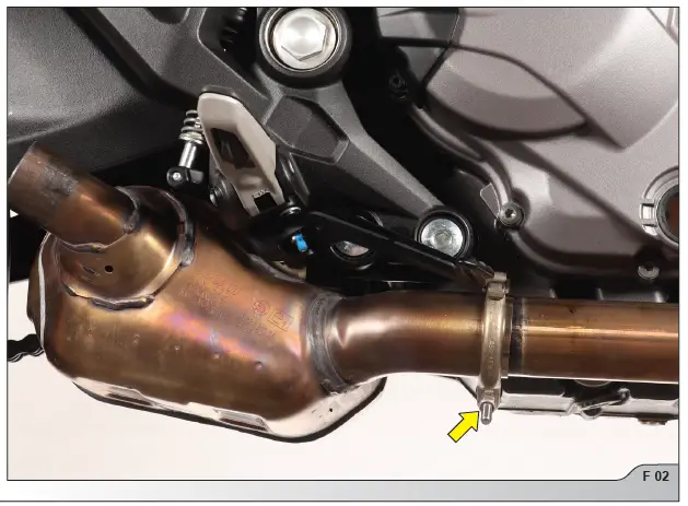 AKRAPOVIC-Ducati-Monster-950-Optional Link-Pipe-Collector-fig-6