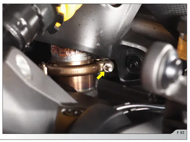 AKRAPOVIC-Ducati-Monster-950-Optional Link-Pipe-Collector-fig-7