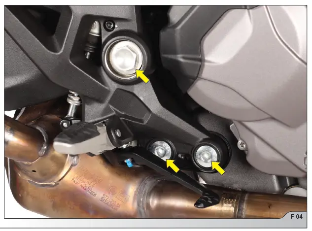 AKRAPOVIC-Ducati-Monster-950-Optional Link-Pipe-Collector-fig-8