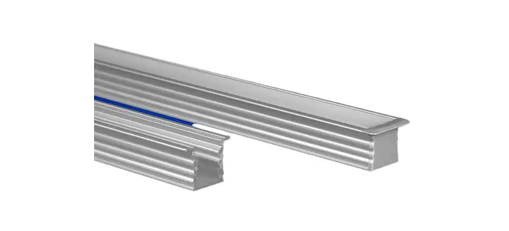 Q-tran Flur Surface Flanged Extrusion Installation Guide