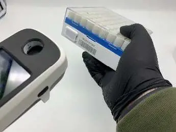 bluechiip-Handheld-Reader-and-Attachments-16