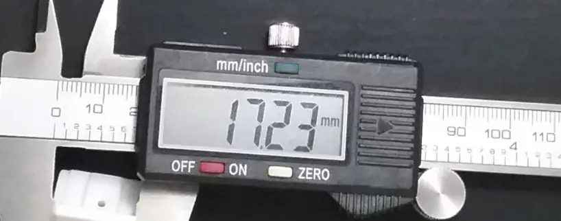 betta-Panel-Glide-Measuring-PRODUCT-IMAGE